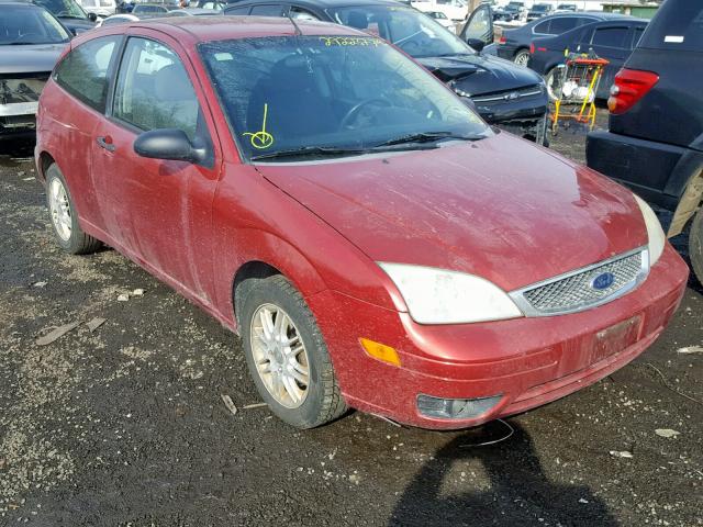 3FAFP31N45R106627 - 2005 FORD FOCUS ZX3 RED photo 1