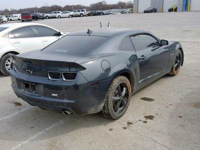 2G1FA1E33D9183222 - 2013 CHEVROLET CAMARO LS CHARCOAL photo 4