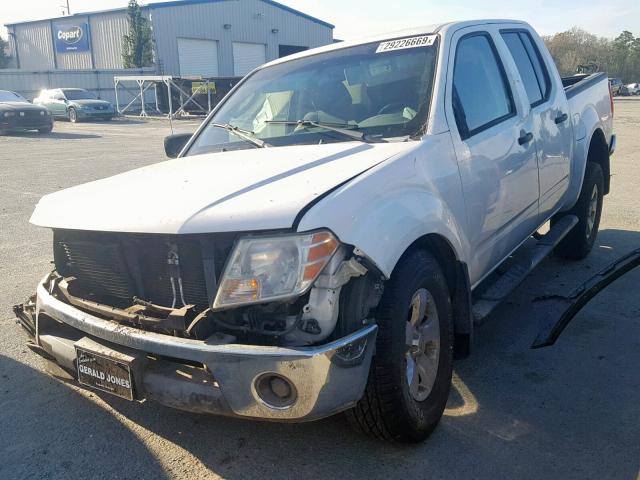 1N6AD07U89C400284 - 2009 NISSAN FRONTIER C WHITE photo 2