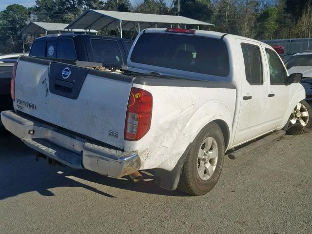 1N6AD07U89C400284 - 2009 NISSAN FRONTIER C WHITE photo 4