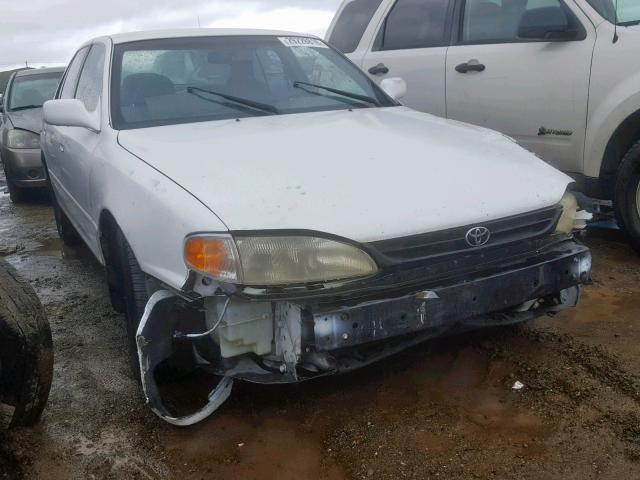 JT2BG12K4T0394821 - 1996 TOYOTA CAMRY DX WHITE photo 1