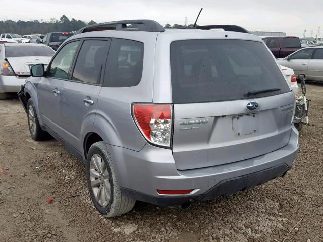 JF2SHAECXCH431463 - 2012 SUBARU FORESTER L SILVER photo 3