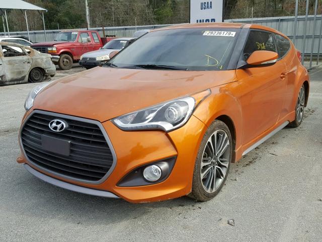 KMHTC6AE8GU277480 - 2016 HYUNDAI VELOSTER T ORANGE photo 2