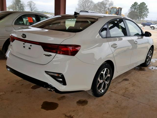 3KPF24AD3KE026891 - 2019 KIA FORTE FE WHITE photo 4