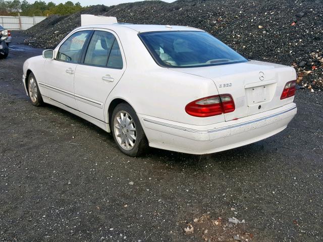 WDBJF65J7YB094173 - 2000 MERCEDES-BENZ E 320 WHITE photo 3