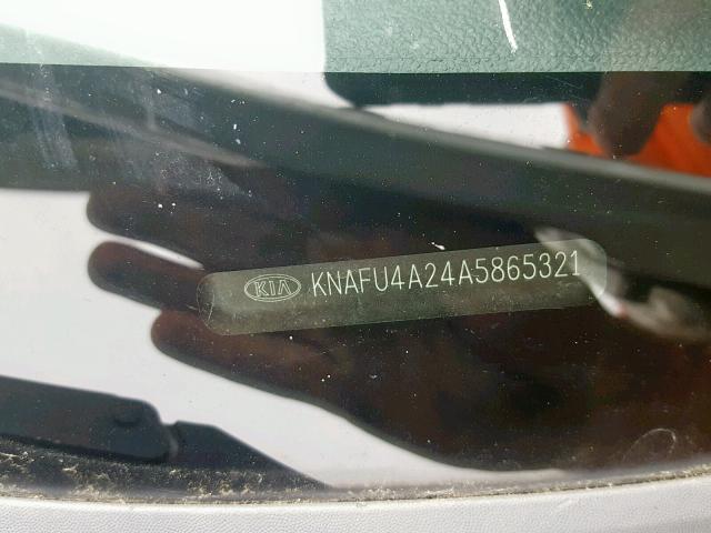 KNAFU4A24A5865321 - 2010 KIA FORTE EX WHITE photo 10