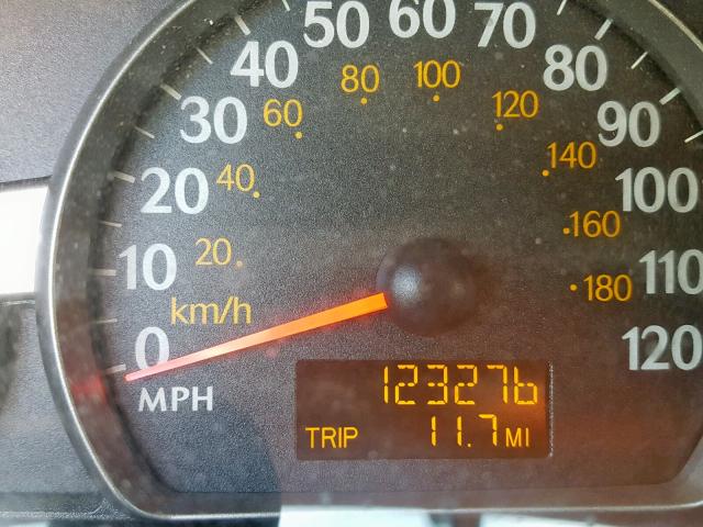 1G8AZ52FX4Z157961 - 2004 SATURN ION LEVEL BEIGE photo 8