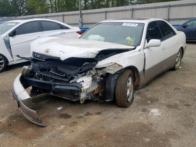 JT8BF28G4X5052814 - 1999 LEXUS ES 300 WHITE photo 2