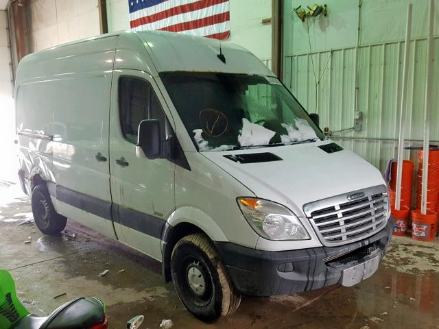 WDYPE745675180956 - 2007 FREIGHTLINER SPRINTER 2 WHITE photo 1