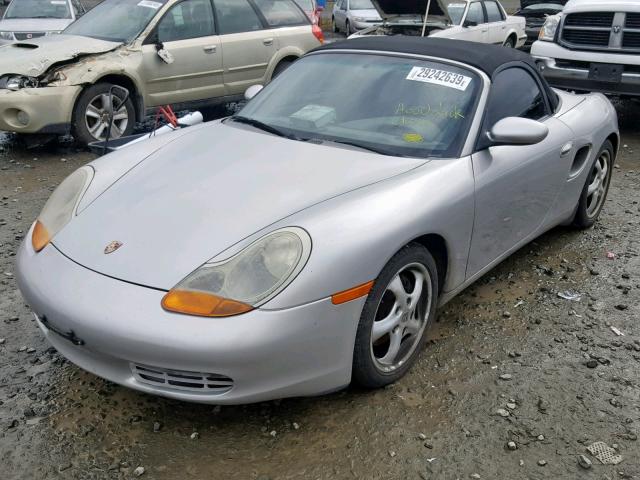 WP0CA2987WU621672 - 1998 PORSCHE BOXSTER GRAY photo 2