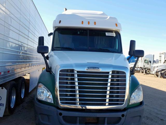 1FUBGKBG2BLBB6903 - 2011 FREIGHTLINER CASCADIA 1 TWO TONE photo 9