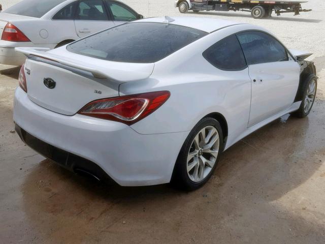 KMHHU6KJ3FU122901 - 2015 HYUNDAI GENESIS CO WHITE photo 4