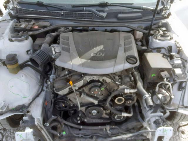 KMHHU6KJ3FU122901 - 2015 HYUNDAI GENESIS CO WHITE photo 7