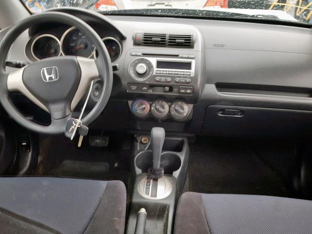 JHMGD38448S069378 - 2008 HONDA FIT SILVER photo 9