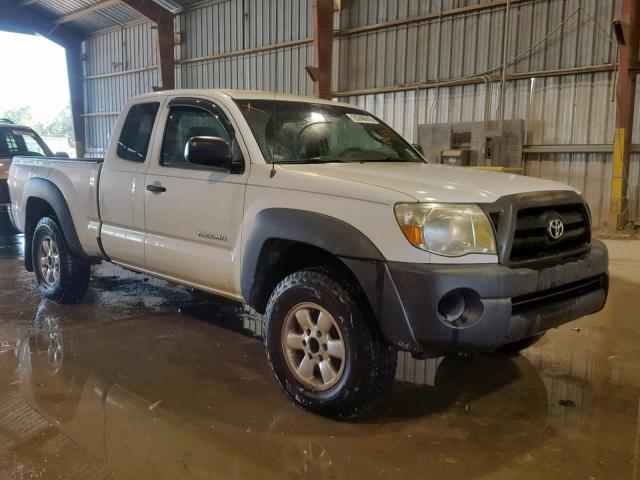 5TETU62N37Z468781 - 2007 TOYOTA TACOMA PRE WHITE photo 1