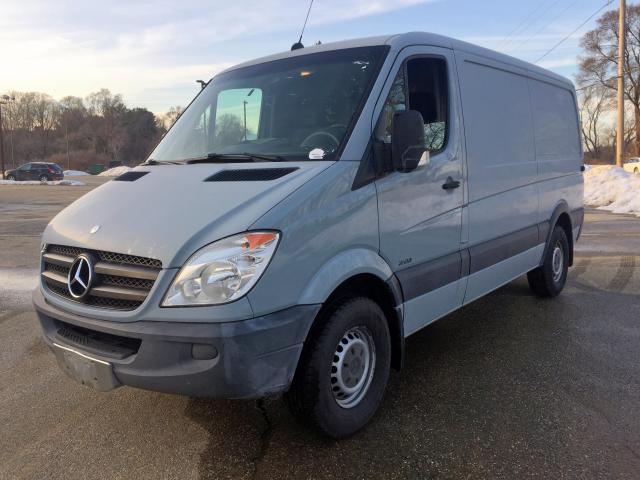 WD3PE7CC6B5525787 - 2011 MERCEDES-BENZ SPRINTER 2 GRAY photo 2