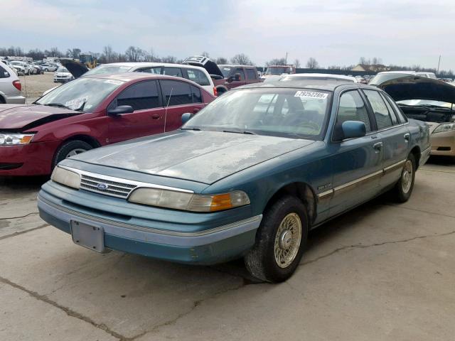 2FACP74W0PX133990 - 1993 FORD CROWN VICT TURQUOISE photo 2