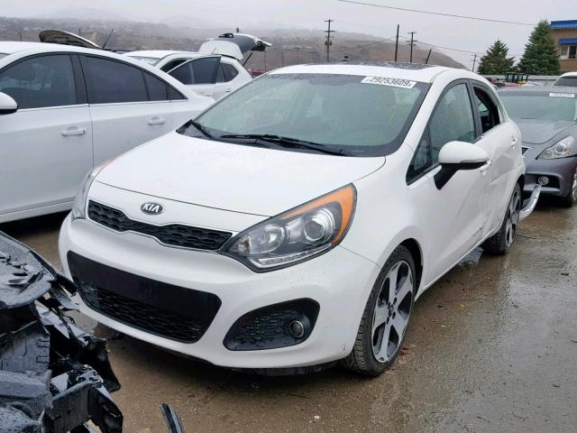 KNADN5A38E6356061 - 2014 KIA RIO EX WHITE photo 2