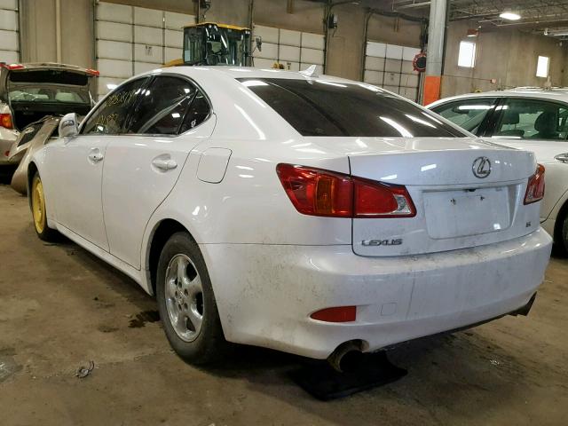 JTHCK262995031273 - 2009 LEXUS IS 250 WHITE photo 3