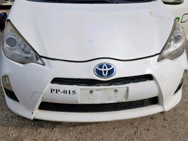 JTDKDTB36E1563660 - 2014 TOYOTA PRIUS C WHITE photo 7