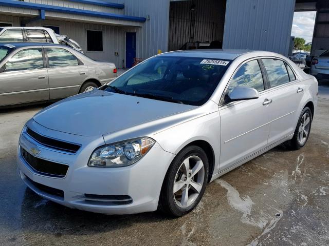 1G1ZC5EU1CF284546 - 2012 CHEVROLET MALIBU 1LT ვერცხლისფერი ფოტო 2