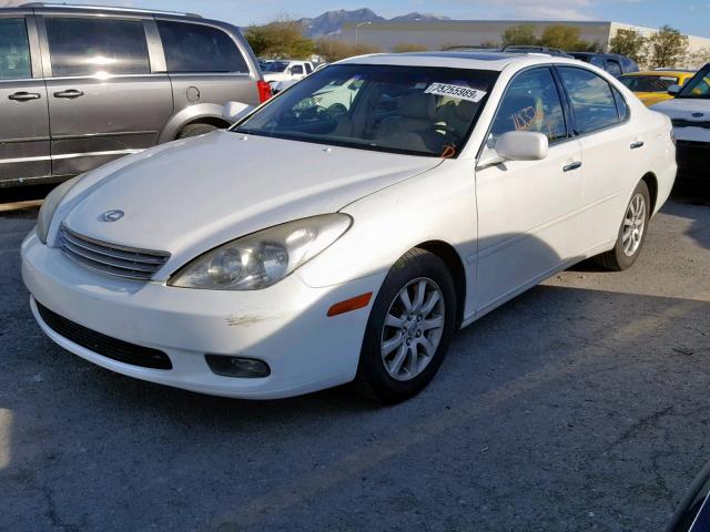 JTHBF30G925027157 - 2002 LEXUS ES 300 WHITE photo 2