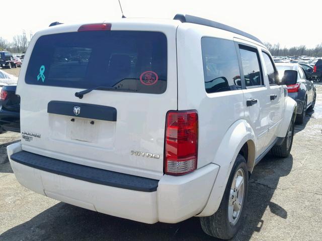 1D4PT2GK7AW120484 - 2010 DODGE NITRO SE WHITE photo 4