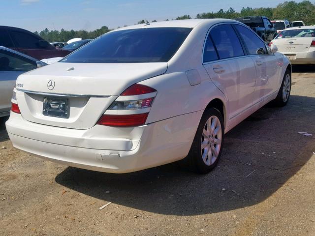 WDDNG71X77A069266 - 2007 MERCEDES-BENZ S 550 WHITE photo 4