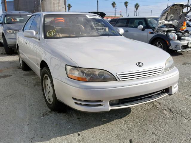 JT8BF12G5T0162958 - 1996 LEXUS ES 300 WHITE photo 1