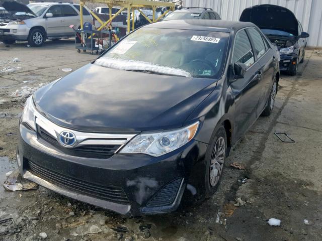 4T1BD1FK1EU137536 - 2014 TOYOTA CAMRY HYBR BLACK photo 2