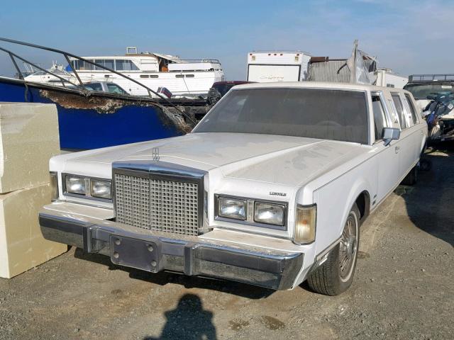 1LJBP96F2FY700789 - 1985 LINCOLN TOWN CAR WHITE photo 2