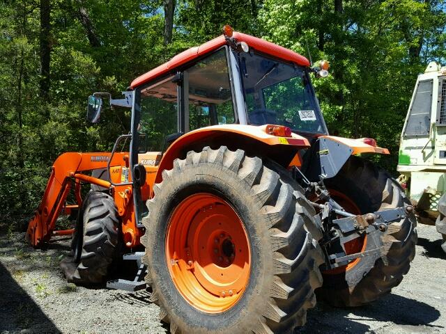 LA1053A0278 - 2011 KUTA TRACTOR ORANGE photo 3