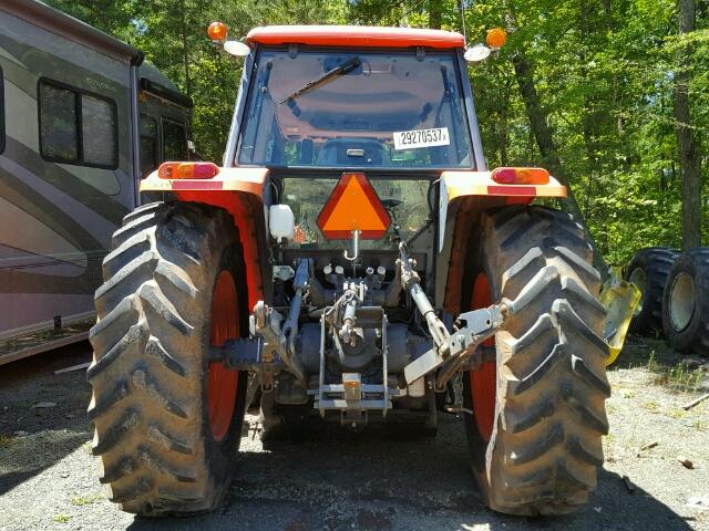 LA1053A0278 - 2011 KUTA TRACTOR ORANGE photo 6