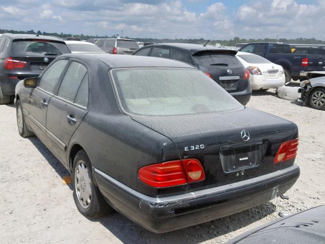 WDBJF55F5VJ026526 - 1997 MERCEDES-BENZ E 320 BLACK photo 3