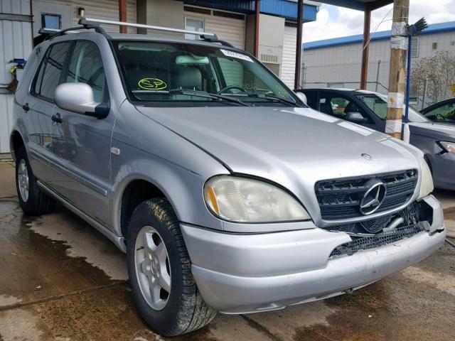 4JGAB54E01A268054 - 2001 MERCEDES-BENZ ML 320 SILVER photo 1