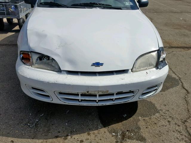 1G1JC524917402190 - 2001 CHEVROLET CAVALIER B WHITE photo 9