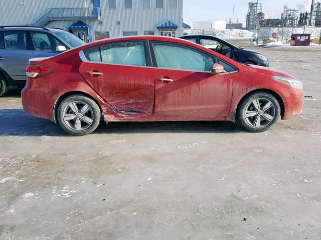 3KPFL4A89JE268874 - 2018 KIA FORTE EX RED photo 9