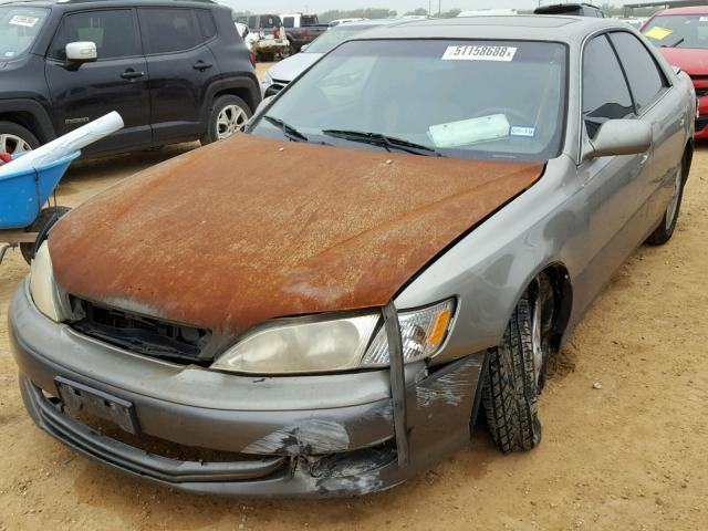 JT8BF28G3Y0253148 - 2000 LEXUS ES 300 TAN photo 2