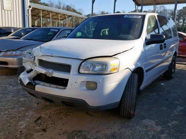 1GBDV13W17D216083 - 2007 CHEVROLET UPLANDER I WHITE photo 2