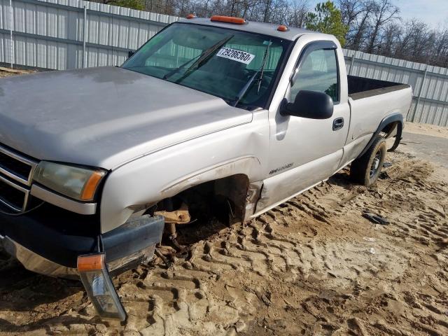 1GCHC24U26E279935 - 2006 CHEVROLET SILVERADO C2500 HEAVY DUTY  photo 9