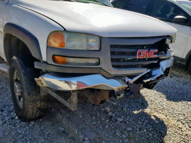 1GTHC29U94E177523 - 2004 GMC SIERRA C25 WHITE photo 9