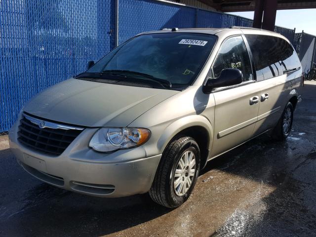 2C4GP44R35R566841 - 2005 CHRYSLER TOWN & COU BEIGE photo 2