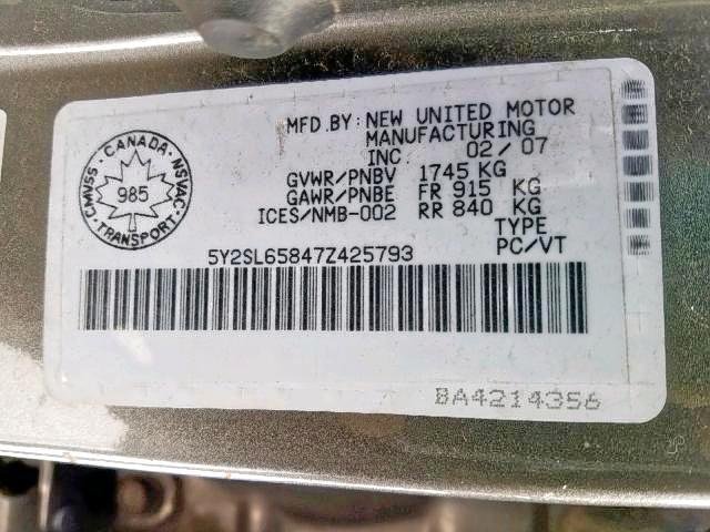 5Y2SL65847Z425793 - 2007 PONTIAC VIBE GRAY photo 9