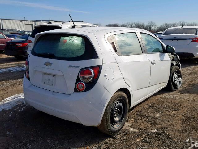 1G1JA6SH7F4215716 - 2015 CHEVROLET SONIC LS WHITE photo 4