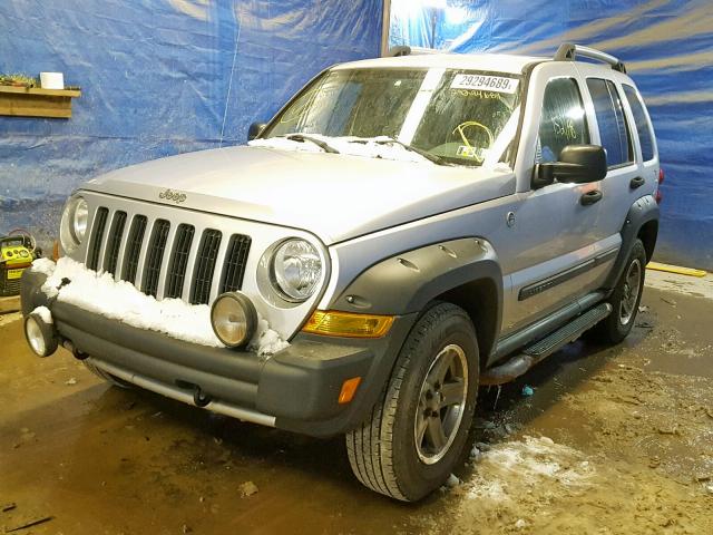 1J4GL38K85W722182 - 2005 JEEP LIBERTY RE SILVER photo 2