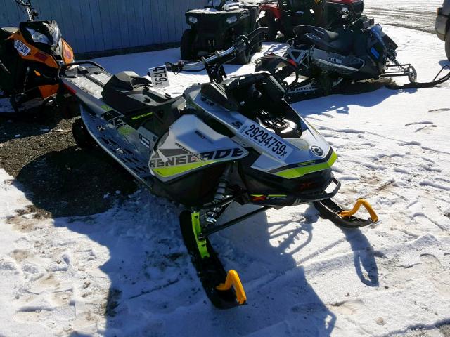 2BPSUMJN7JV000106 - 2018 SKI DOO RENEGADE GREEN photo 1