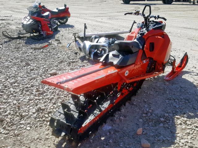 2BPSTKKM1KV000004 - 2019 BOMBARDIER SNOWMOBILE RED photo 4