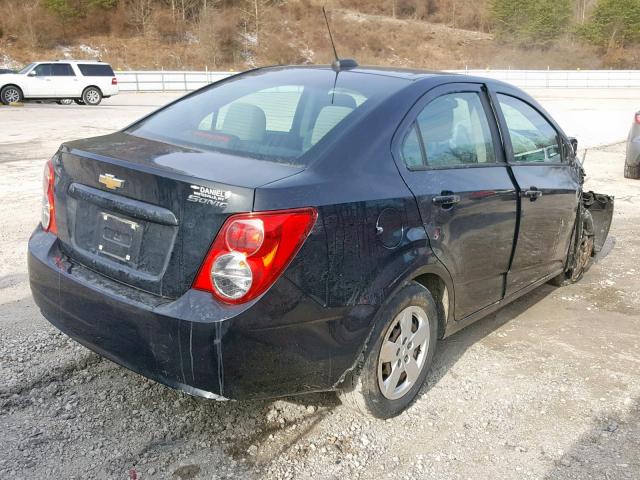 1G1JA5SH3F4101982 - 2015 CHEVROLET SONIC LS 黑色 照片 4