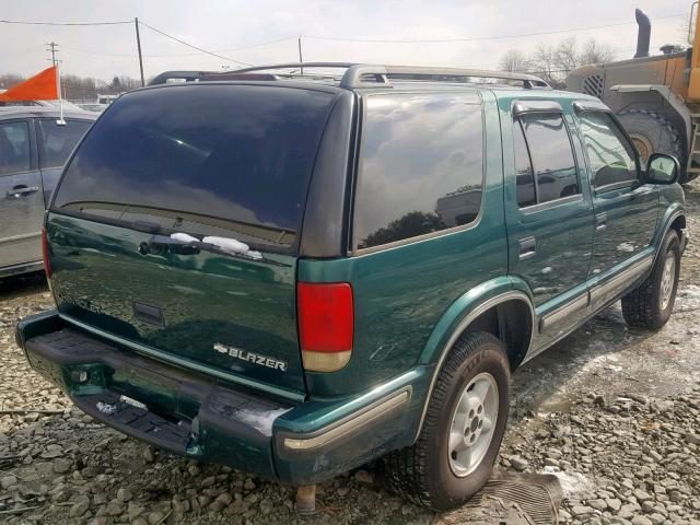 1GNDT13W6W2147779 - 1998 CHEVROLET BLAZER GREEN photo 4