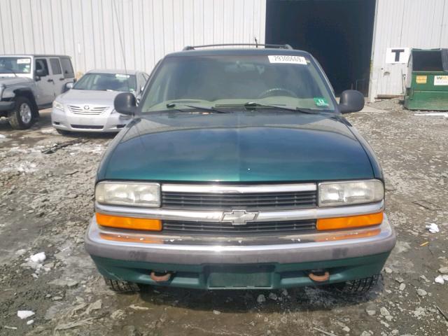 1GNDT13W6W2147779 - 1998 CHEVROLET BLAZER GREEN photo 9